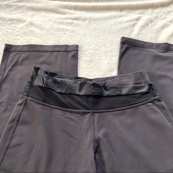 Lulu Lemon Yoga Pants - Picture 4 of 4